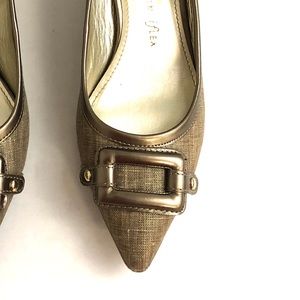 📍SOLD📍Anne Klein | Kitten Heel Pump